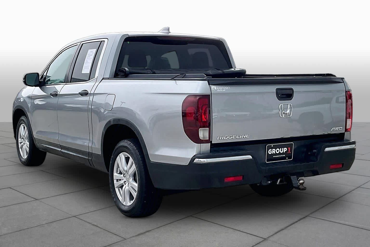 Used 2017 Honda Ridgeline RT image 11