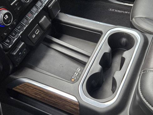 Used 2023 Chevrolet Silverado 3500 High Country w/ Technology Package image 21