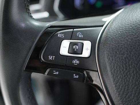 Used 2020 Volkswagen Tiguan SEL FWD image 22