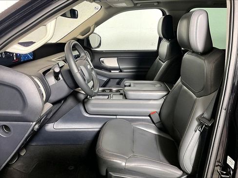 Used 2025 Ford Expedition Active AWD/4WD image 20