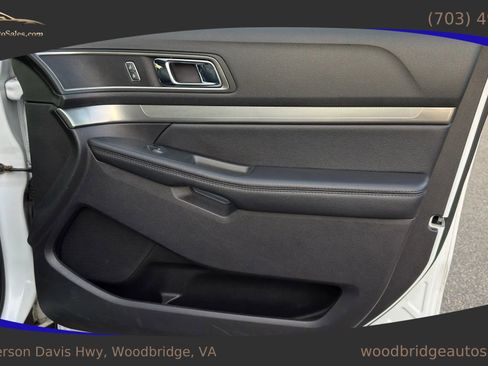 Used 2018 Ford Explorer XLT w/ Equipment Group 202A image 16