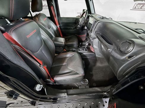 Used 2017 Jeep Wrangler Unlimited Rubicon AWD/4WD image 24