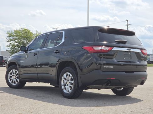 Used 2018 Chevrolet Traverse LS FWD image 13