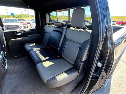 Used 2024 Chevrolet Silverado 2500 ZR2 w/ Technology Package AWD/4WD image 27