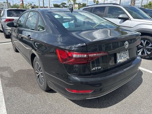 Used 2021 Volkswagen Jetta SE w/ SE Cold Weather Package FWD image 6