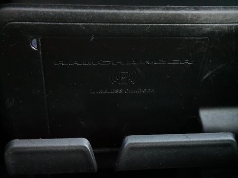 Used 2019 RAM 1500 Laramie image 33