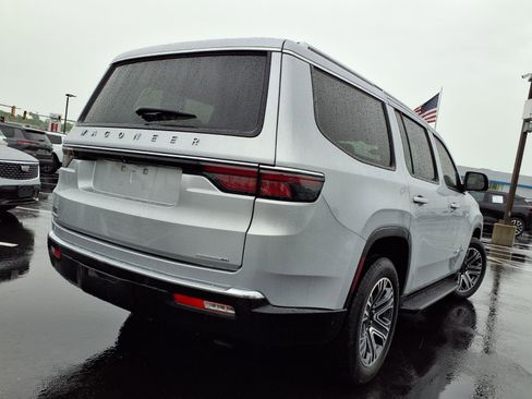 Used 2022 Jeep Wagoneer Series III w/ Convenience Group I AWD/4WD image 36