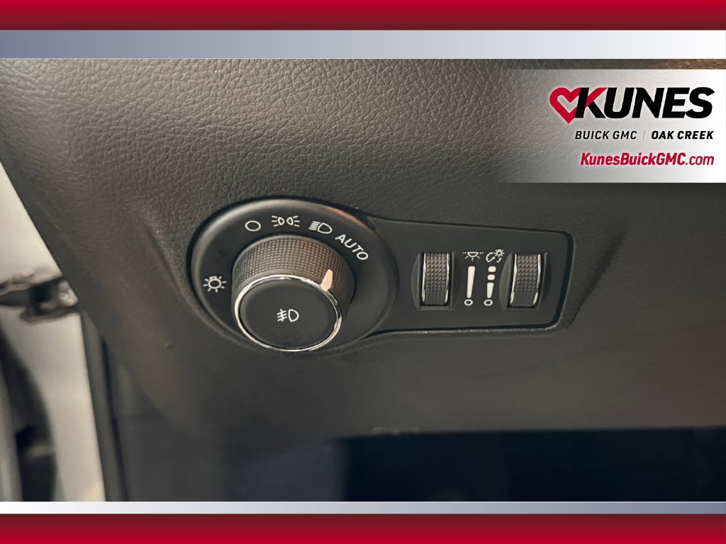 Used 2025 Jeep Compass Limited AWD/4WD image 19
