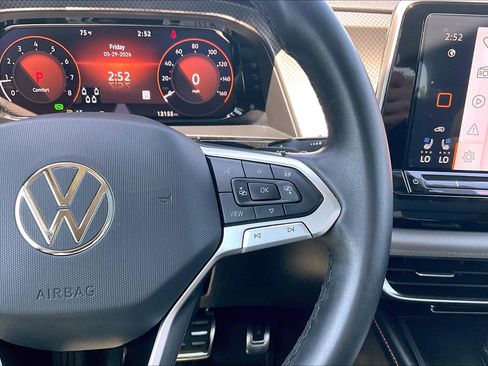 Used 2024 Volkswagen Atlas Peak Edition SEL AWD/4WD image 18