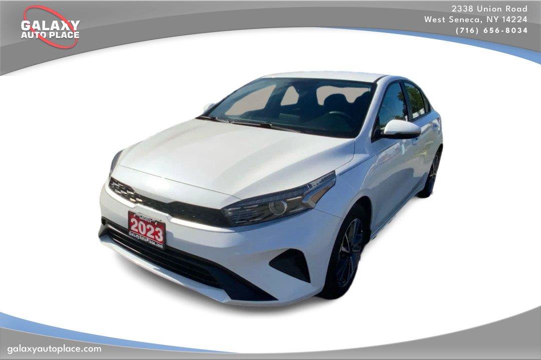Used 2023 Kia Forte LXS w/ LXS Technology Package FWD image 1