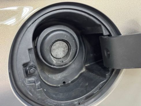 Used 2017 Buick LaCrosse Premium w/ Dynamic Driver Package image 39