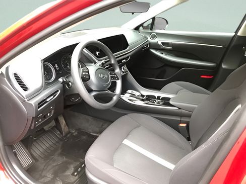 Used 2023 Hyundai Sonata SEL w/ Preferred Accessory Package FWD image 11
