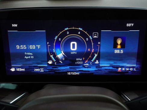 Used 2025 Chevrolet Tahoe LT w/ Comfort Package image 11