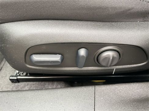 Used 2024 Chevrolet Malibu LT image 12