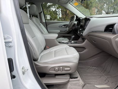 Used 2019 Chevrolet Traverse Premier image 34