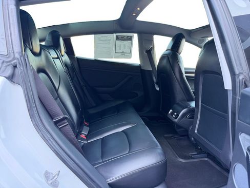 Used 2021 Tesla Model 3 Long Range AWD/4WD image 18