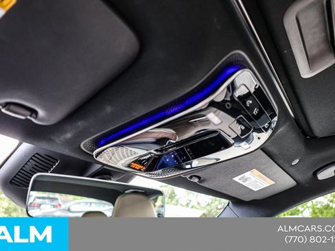 Used 2025 Mercedes-Benz C 300 Sedan image 41
