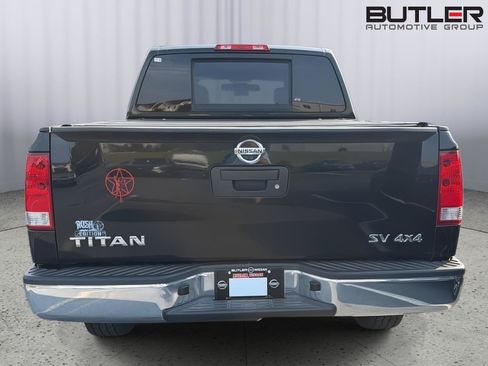 Used 2013 Nissan Titan SV AWD/4WD image 7