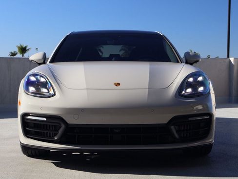 Certified 2022 Porsche Panamera Platinum Edition image 6