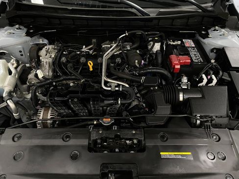Used 2024 Nissan Altima 2.5 SR image 11