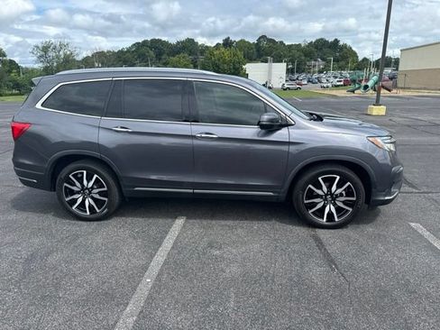 Used 2021 Honda Pilot Touring image 4