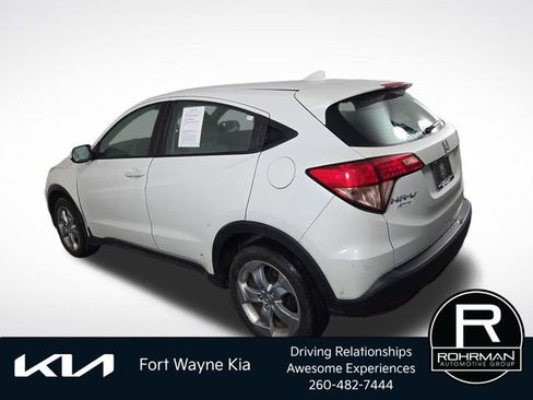 Used 2016 Honda HR-V LX image 10