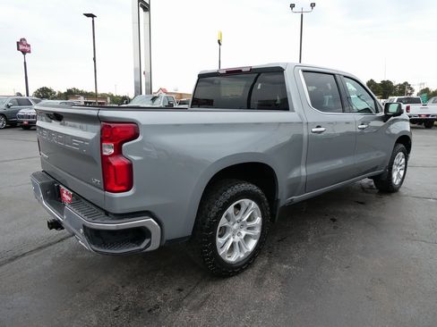 Used 2023 Chevrolet Silverado 1500 LTZ w/ Z71 Off-Road Package image 5