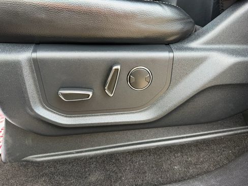 Used 2015 Ford F150 Lariat AWD/4WD image 14