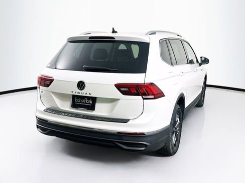 Used 2023 Volkswagen Tiguan SE image 9