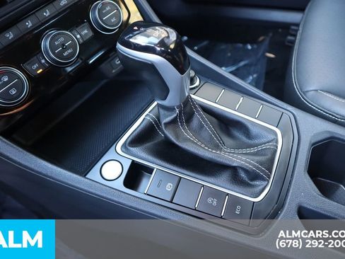 Used 2024 Volkswagen Jetta SE image 28