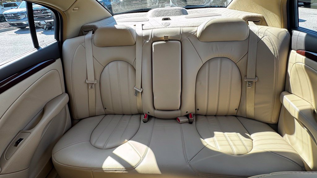 Used 2009 Buick Lucerne CXL FWD image 23