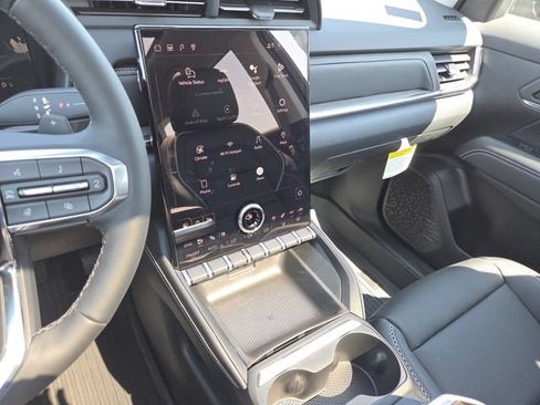 New 2026 GMC Terrain Denali w/ LPO, Floor Liner Package AWD/4WD image 40