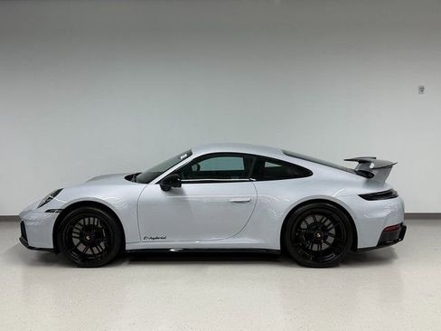 Certified 2025 Porsche 911 Carrera GTS image 2