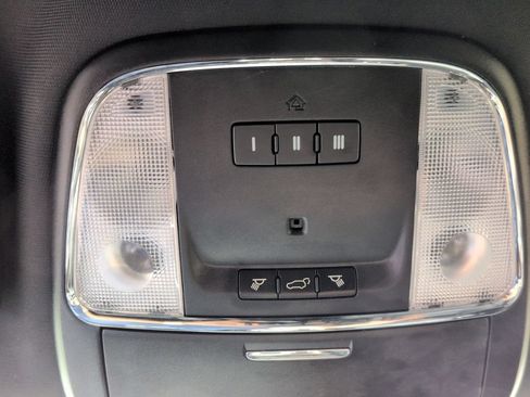 Used 2017 Jeep Grand Cherokee Limited AWD/4WD image 25