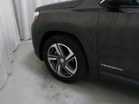 Used 2020 GMC Terrain SLT FWD image 33