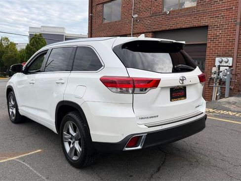 Used 2019 Toyota Highlander Limited AWD/4WD image 10