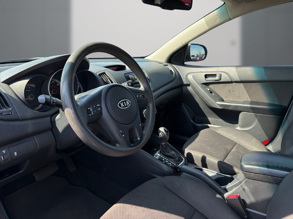 Used 2012 Kia Forte EX FWD image 11