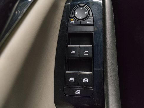 Used 2021 MAZDA MAZDA3 s image 27