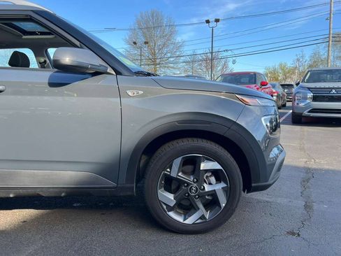 Used 2025 Hyundai Venue SEL image 23