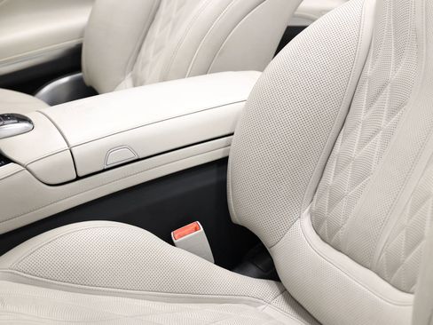 Used 2018 Mercedes-Benz S 63 AMG 4MATIC Cabriolet image 19