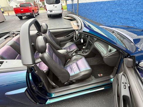 Used 2004 Ford Mustang Cobra RWD image 18