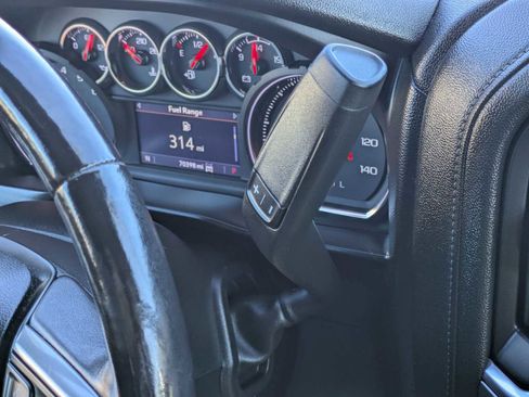 Used 2020 Chevrolet Silverado 1500 LT w/ All-Star Edition image 30