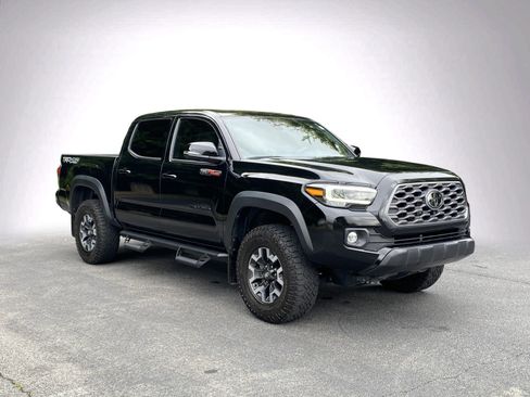 Used 2023 Toyota Tacoma TRD Off-Road w/ TRD Premium Off Road Package AWD/4WD image 2