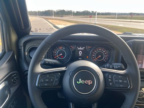 New 2026 Jeep Wrangler Unlimited Sport image 33