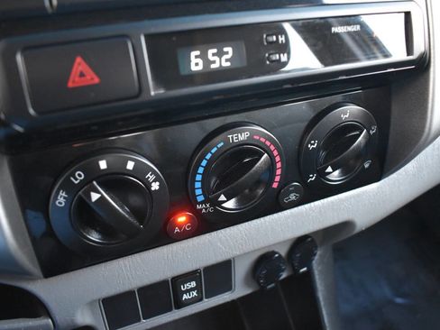 Used 2013 Toyota Tacoma PreRunner w/ SR5 Pkg RWD image 33