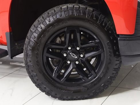 Used 2020 Chevrolet Silverado 1500 LT Trail Boss image 13