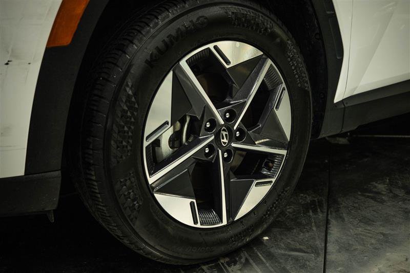 Used 2025 Hyundai Tucson SEL FWD image 3
