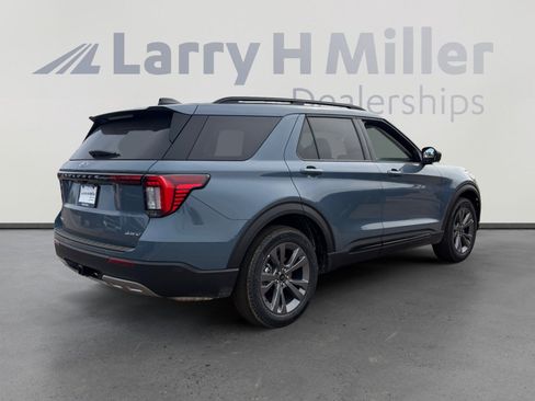New 2026 Ford Explorer Active w/ Active Comfort Package image 5
