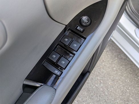 Used 2014 Cadillac XTS Luxury image 12