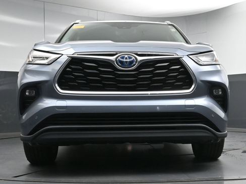 Used 2020 Toyota Highlander Limited image 26